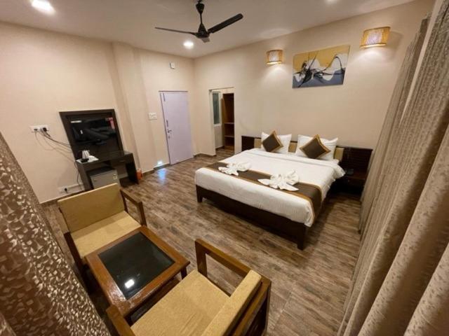 Jaldapara Forest Tourist Lodge Jftl Madari Hat Екстериор снимка