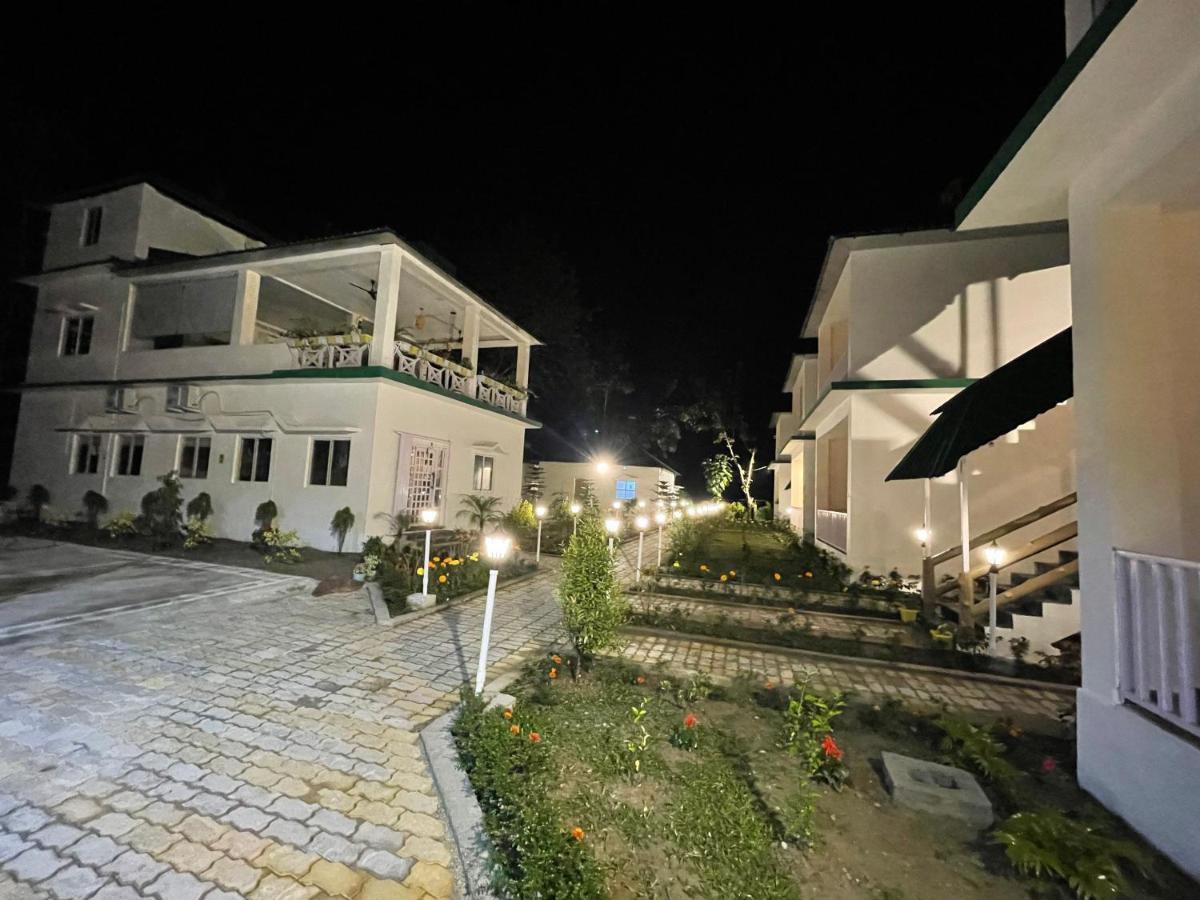 Jaldapara Forest Tourist Lodge Jftl Madari Hat Екстериор снимка