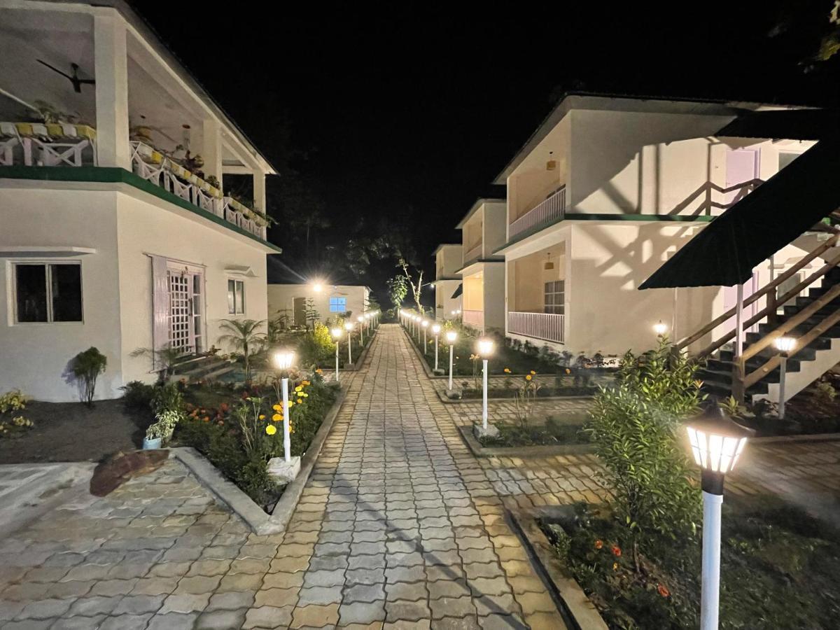 Jaldapara Forest Tourist Lodge Jftl Madari Hat Екстериор снимка